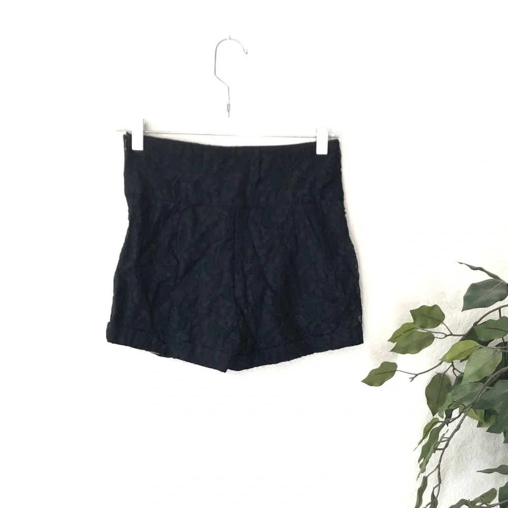 Sans Souci Lace Shorts